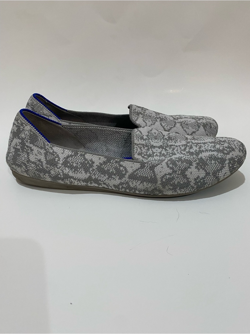 Rothy's The Loafer Shoes Gray Ceeam Snake-Print with Blue Trim